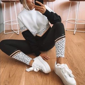 Sarah’s Day x White Fox Boutique leggings